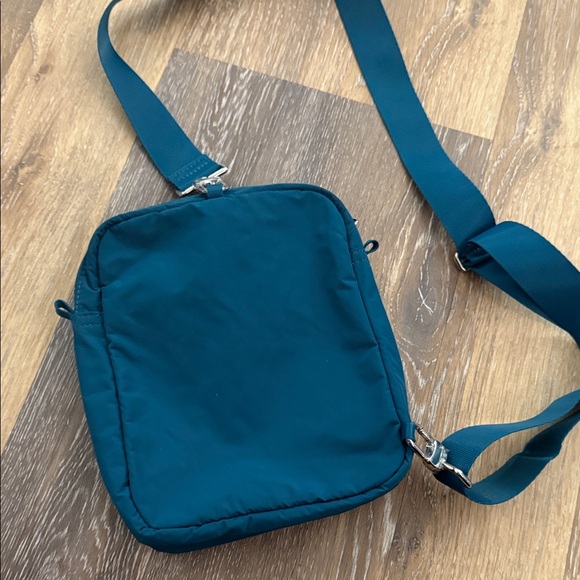 Athleta All About Vertical Crossbody Bag - Picture 8 of 8